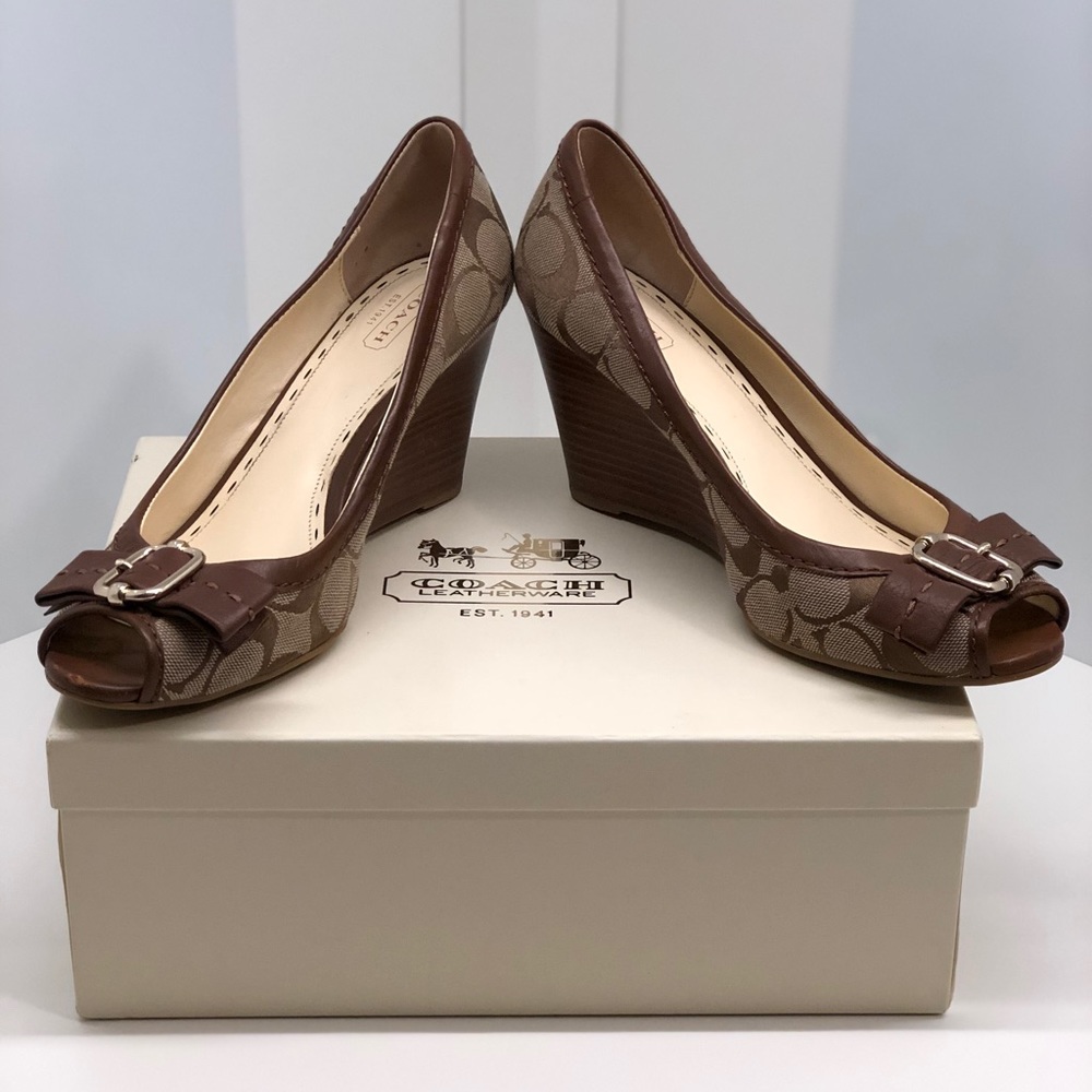 COACH Peep-Toe Khaki/Walnut Wedges